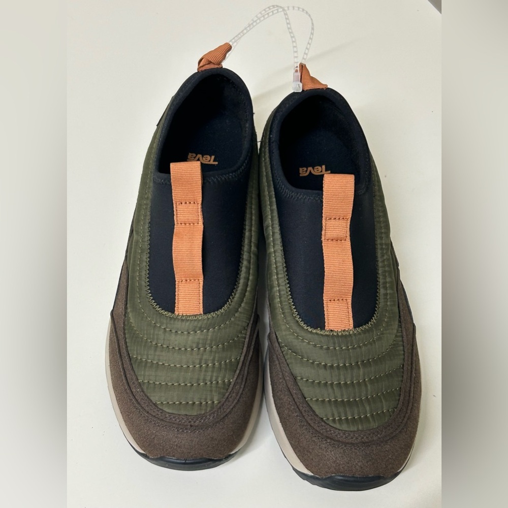 Men’s 8.5 TEVA Slip On Casual Athletic Clog Shoes